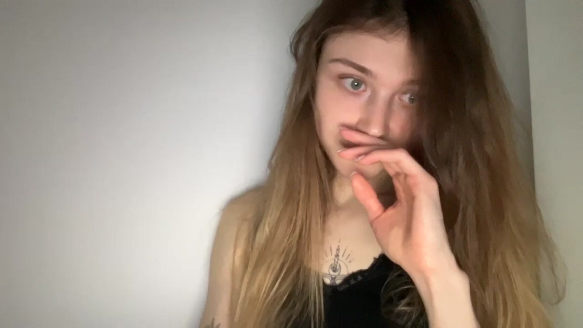 Gallery image thumbnail from Coconut_dream's myfreecams stream on, 05/09/2024, 22:19 image 8 of 20