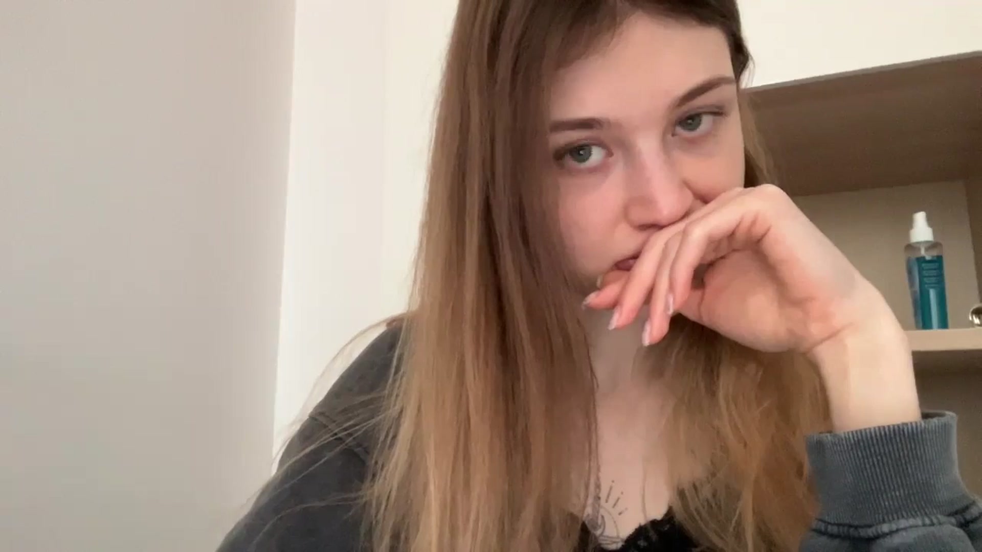 Gallery image thumbnail from Coconut_dream's myfreecams stream on, 05/10/2024, 07:47 image 13 of 20