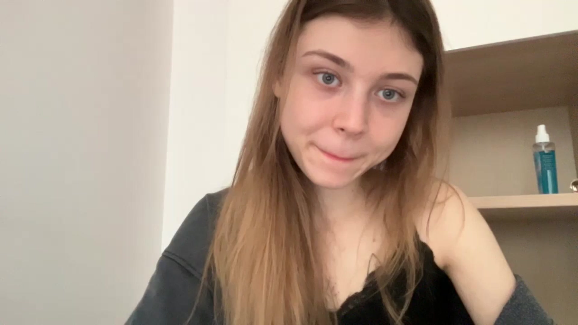 Gallery image thumbnail from Coconut_dream's myfreecams stream on, 05/10/2024, 07:47 image 8 of 20