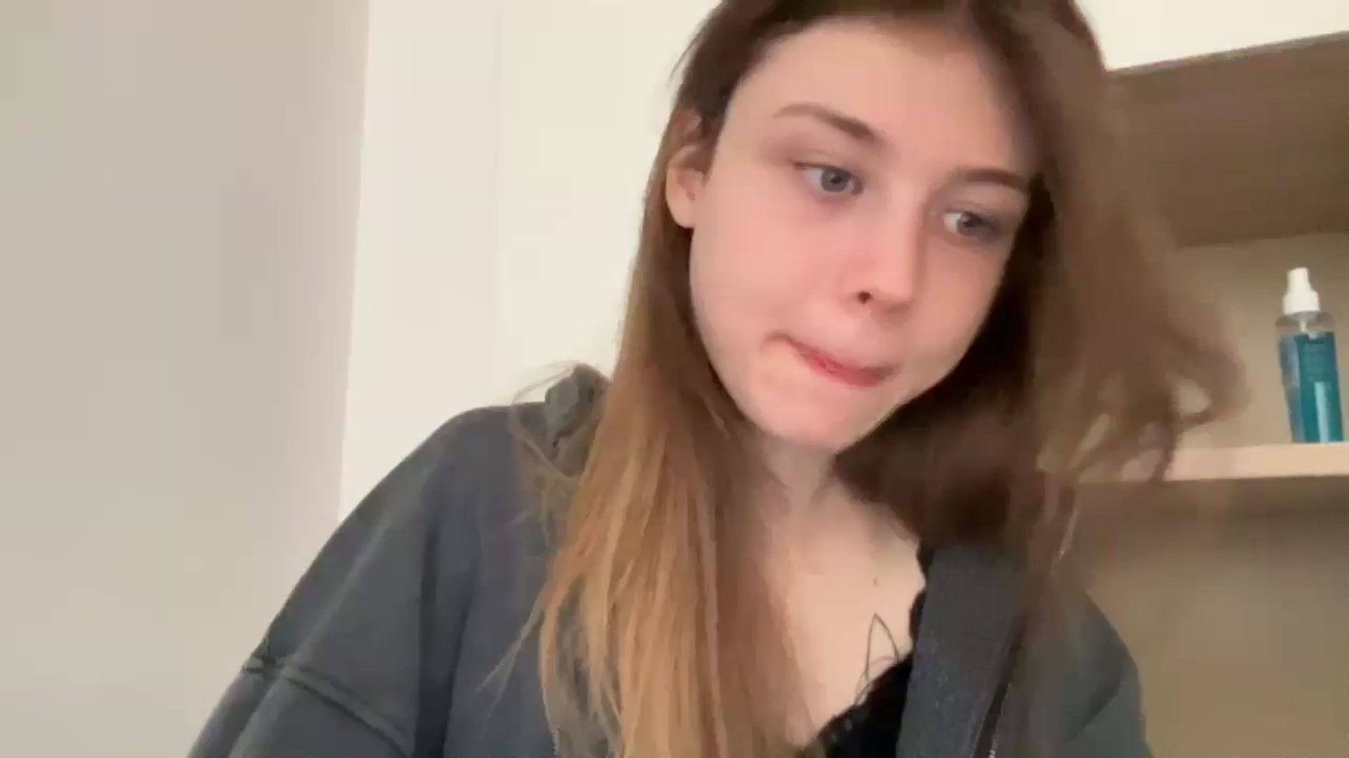 Gallery image thumbnail from Coconut_dream's myfreecams stream on, 05/10/2024, 08:07 image 4 of 20
