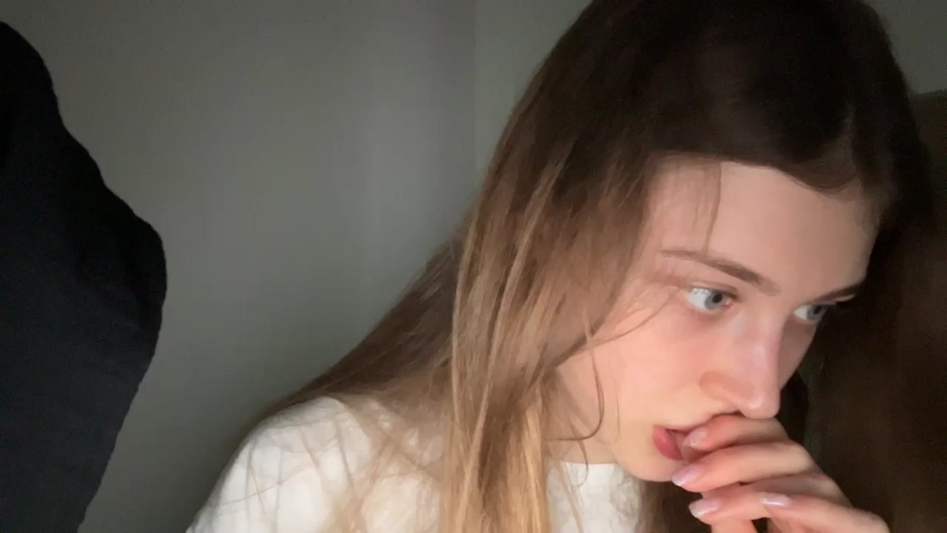 Gallery image thumbnail from Coconut_dream's myfreecams stream on, 05/10/2024, 20:21 image 1 of 20