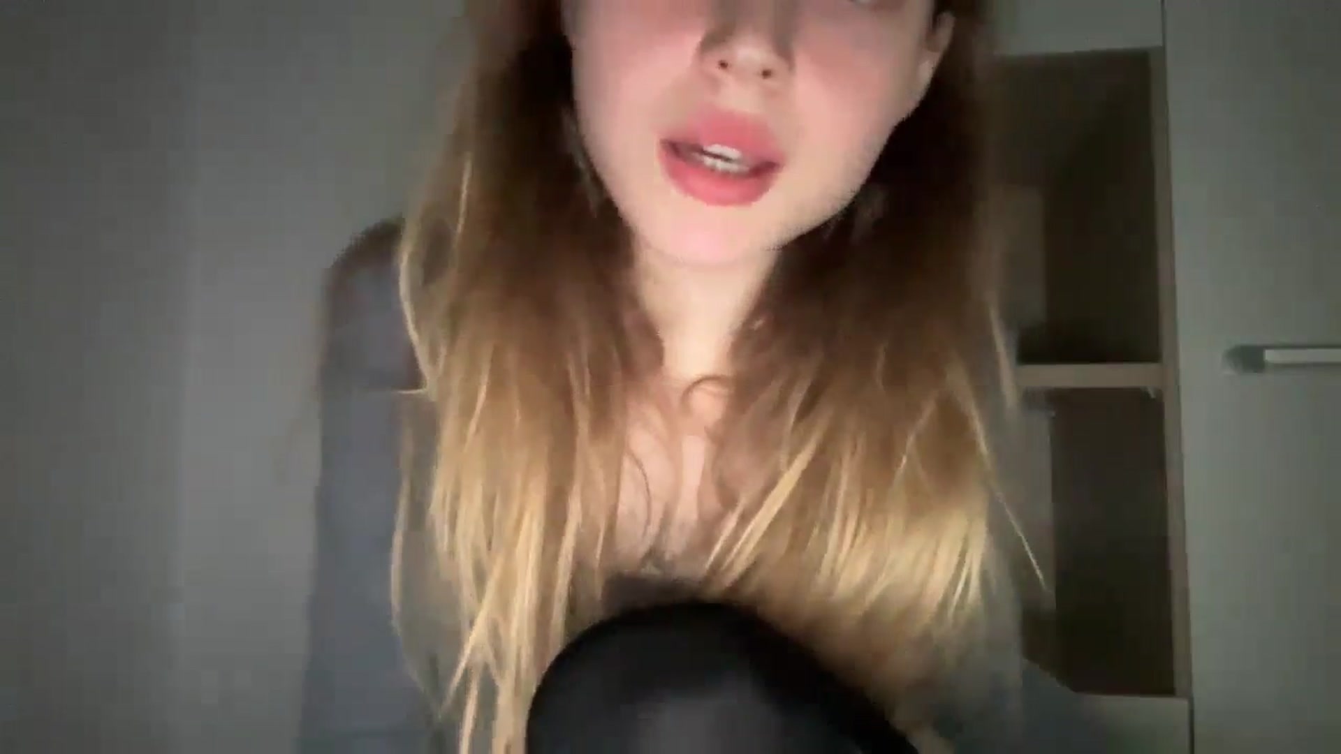Gallery image thumbnail from Coconut_dream's myfreecams stream on, 05/12/2024, 19:46 image 10 of 20