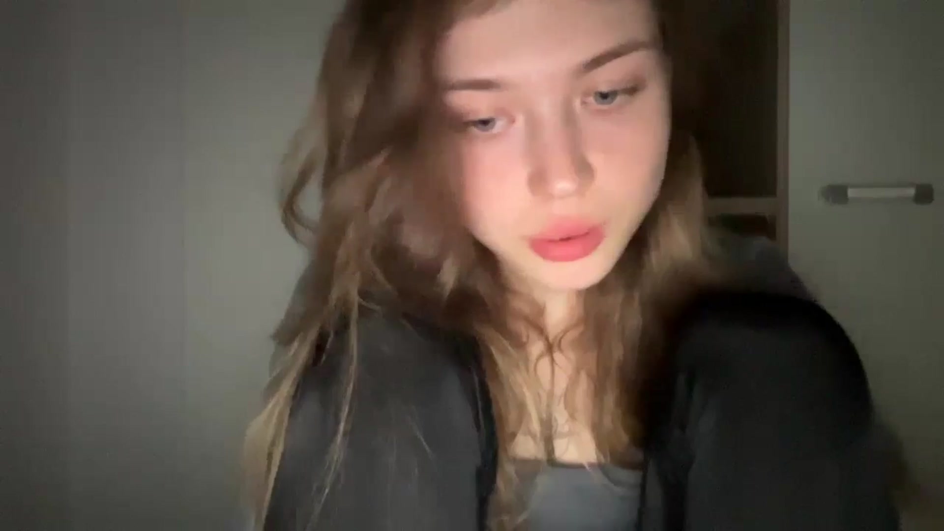 Gallery image thumbnail from Coconut_dream's myfreecams stream on, 05/12/2024, 20:05 image 4 of 20