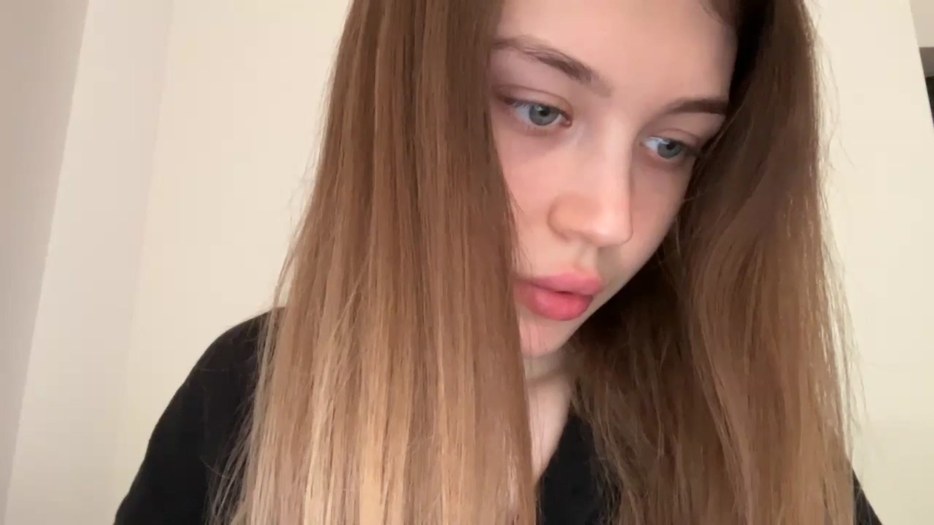 Gallery image thumbnail from Coconut_dream's myfreecams stream on, 05/14/2024, 08:13 image 8 of 20