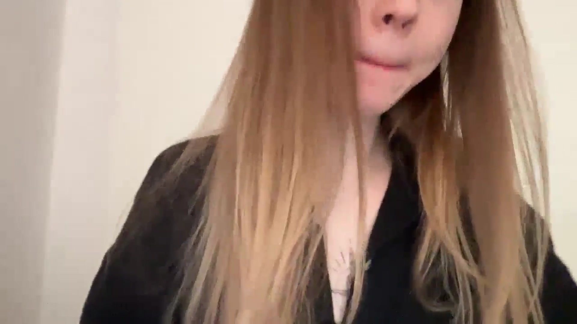 Gallery image thumbnail from Coconut_dream's myfreecams stream on, 05/14/2024, 08:13 image 19 of 20