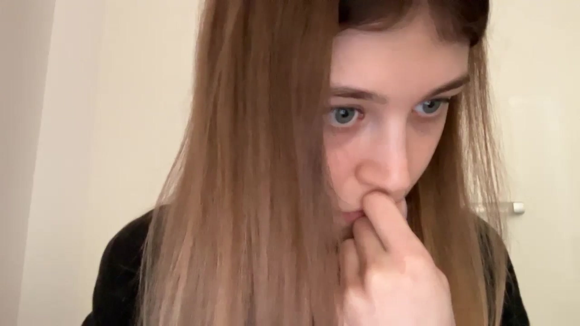 Gallery image thumbnail from Coconut_dream's myfreecams stream on, 05/14/2024, 08:34 image 20 of 20