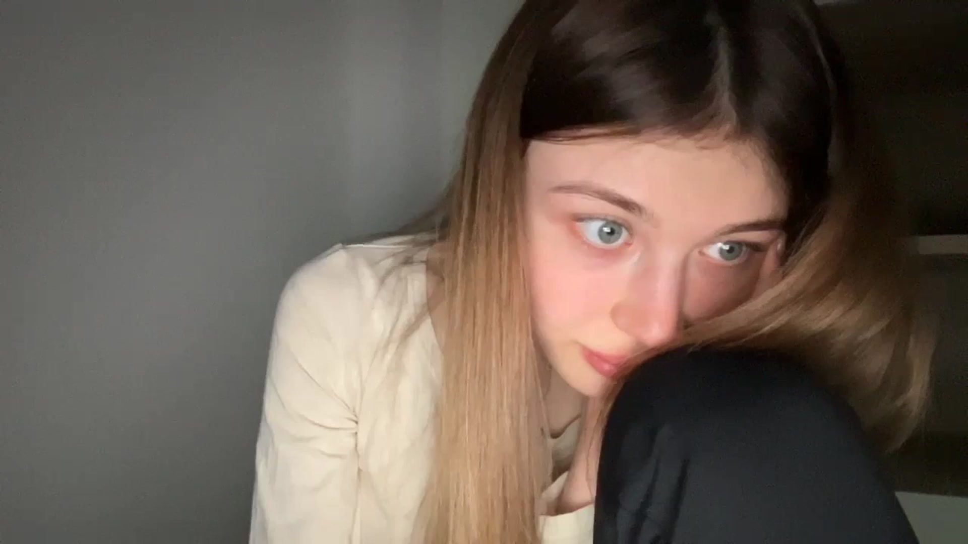 Gallery image thumbnail from Coconut_dream's myfreecams stream on, 05/14/2024, 21:29 image 2 of 20