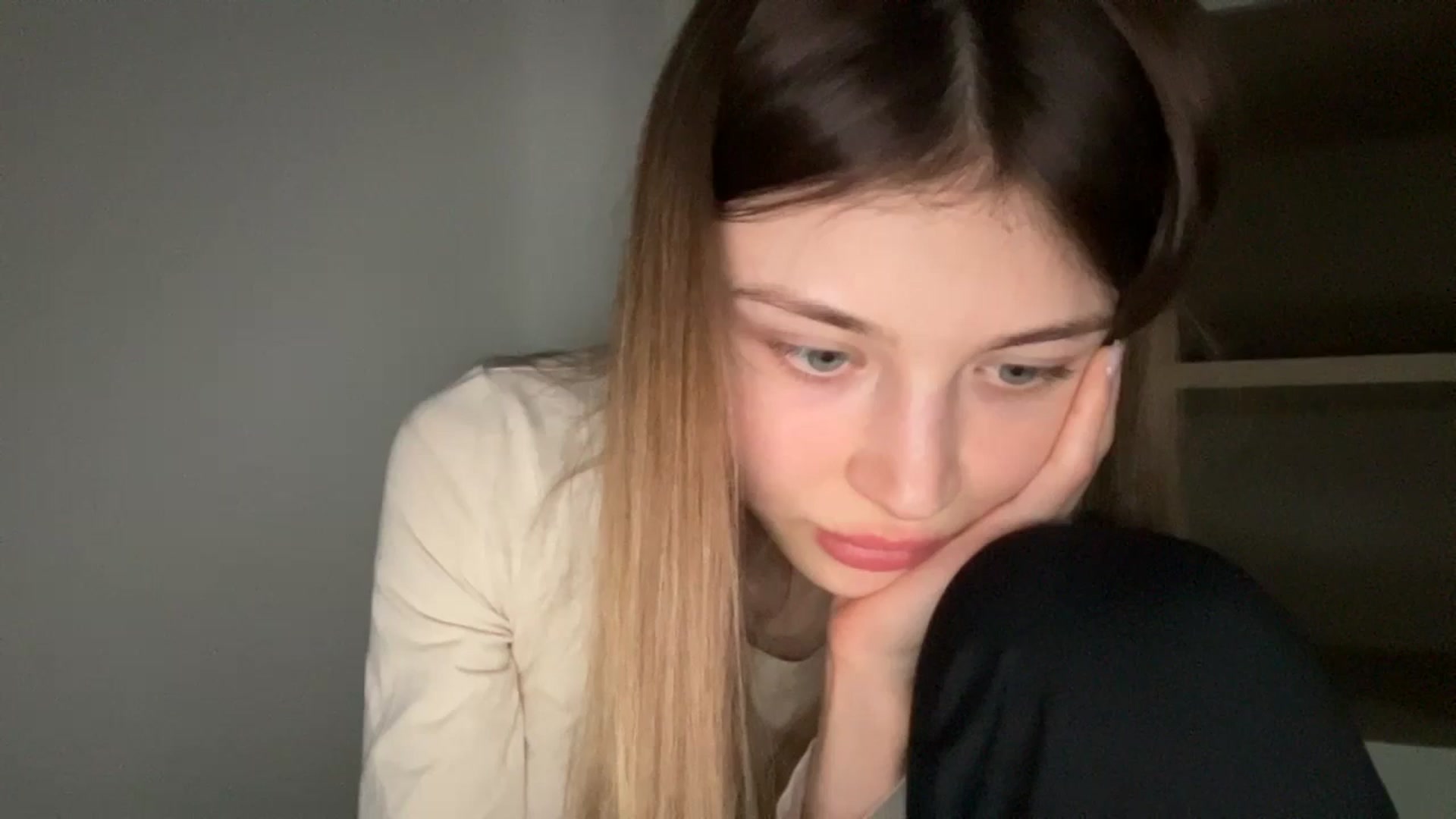 Gallery image thumbnail from Coconut_dream's myfreecams stream on, 05/14/2024, 21:43 image 1 of 20