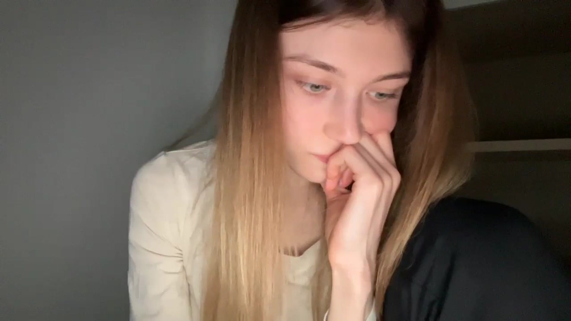 Gallery image thumbnail from Coconut_dream's myfreecams stream on, 05/14/2024, 21:43 image 5 of 20