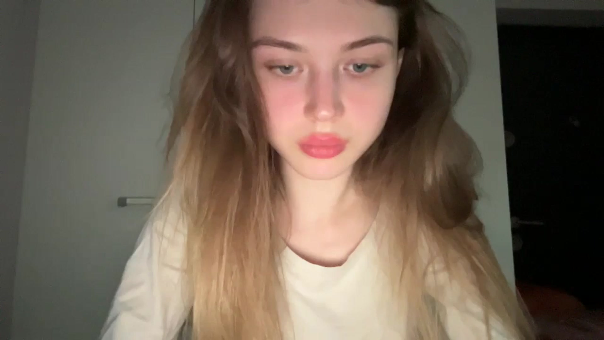 Gallery image thumbnail from Coconut_dream's myfreecams stream on, 05/15/2024, 20:16 image 1 of 20