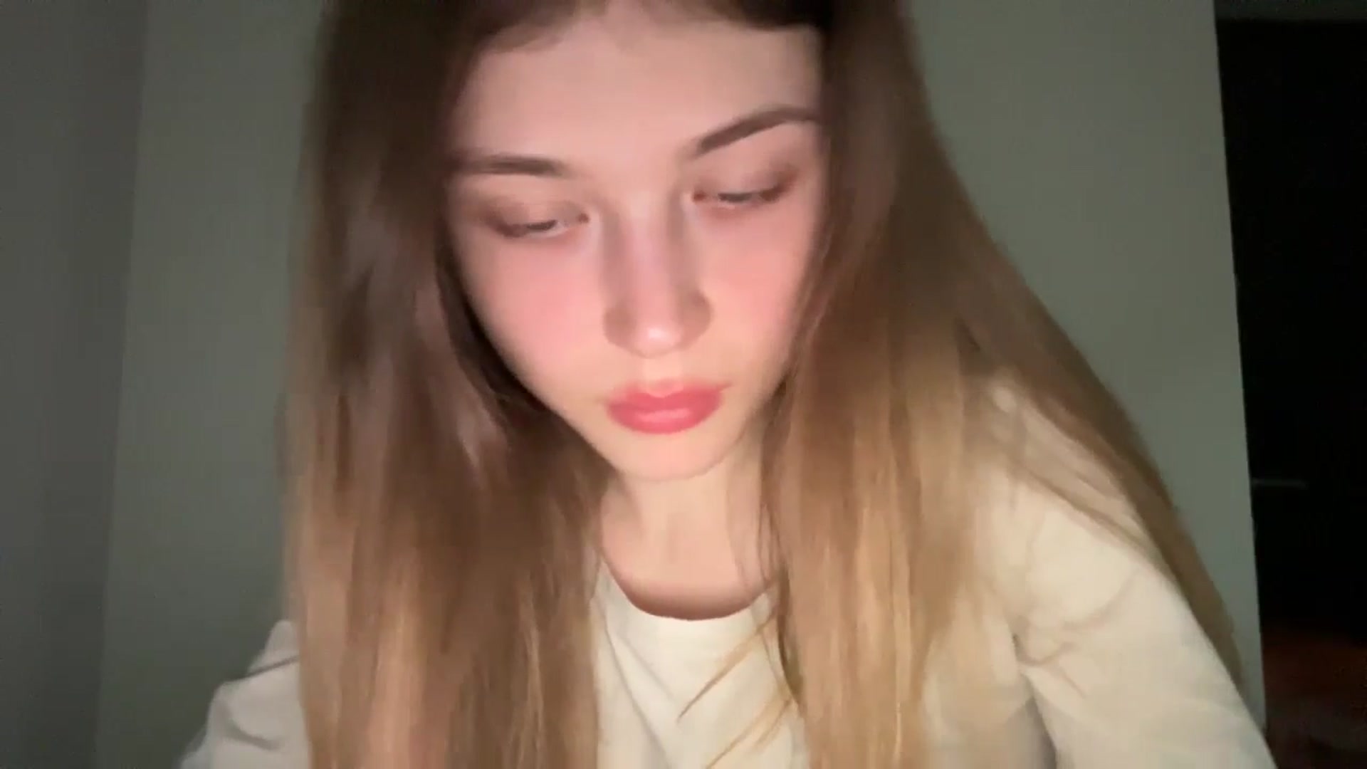 Gallery image thumbnail from Coconut_dream's myfreecams stream on, 05/15/2024, 20:45 image 3 of 20