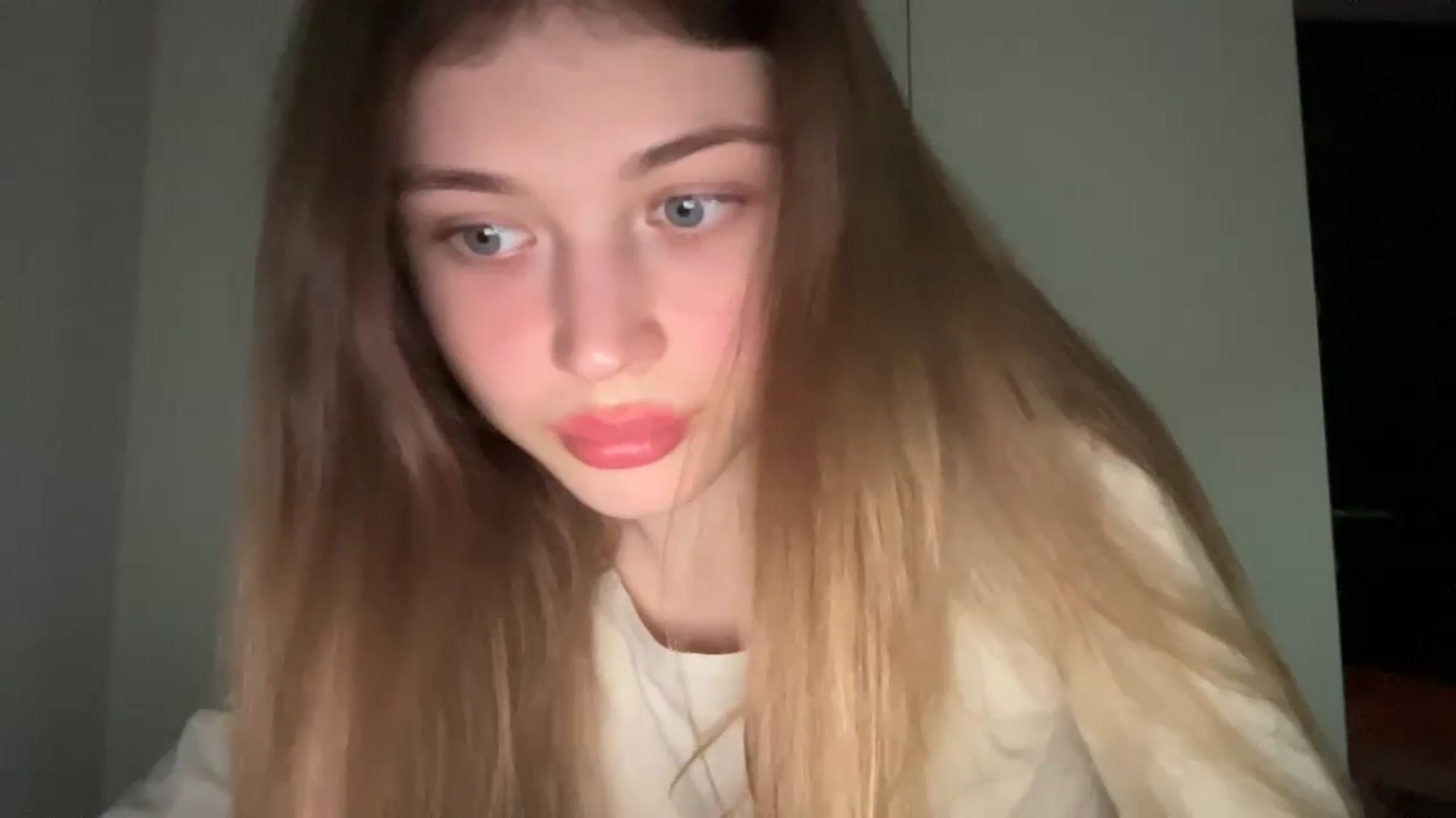 Gallery image thumbnail from Coconut_dream's myfreecams stream on, 05/15/2024, 20:45 image 6 of 20