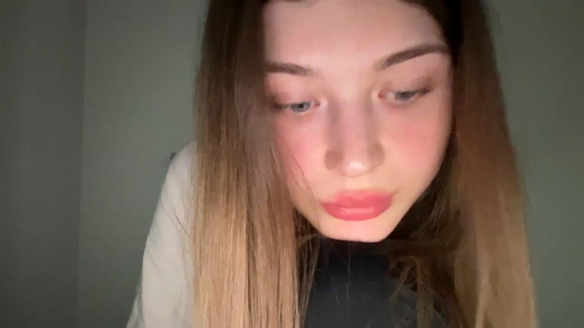 Gallery image thumbnail from Coconut_dream's myfreecams stream on, 05/15/2024, 21:36 image 14 of 20