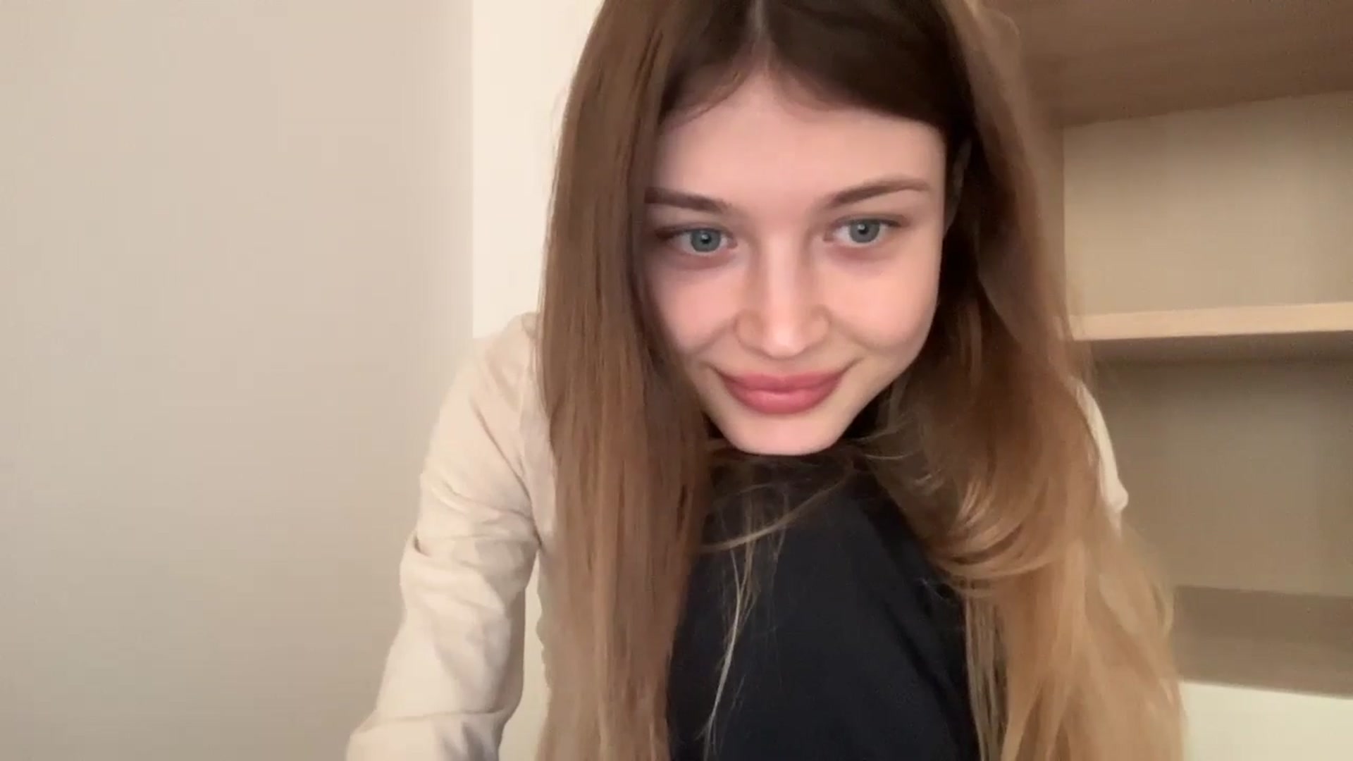 Gallery image thumbnail from Coconut_dream's myfreecams stream on, 05/16/2024, 07:33 image 14 of 20