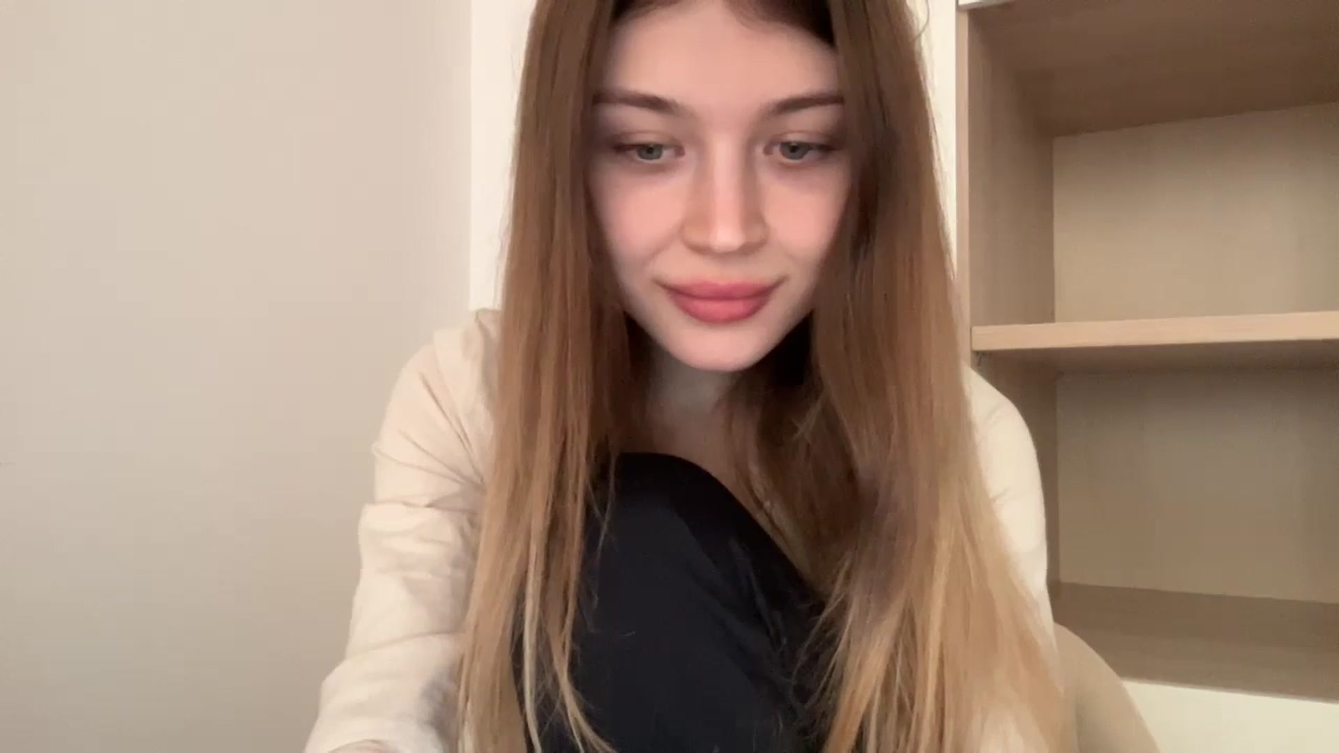 Gallery image thumbnail from Coconut_dream's myfreecams stream on, 05/16/2024, 07:33 image 10 of 20