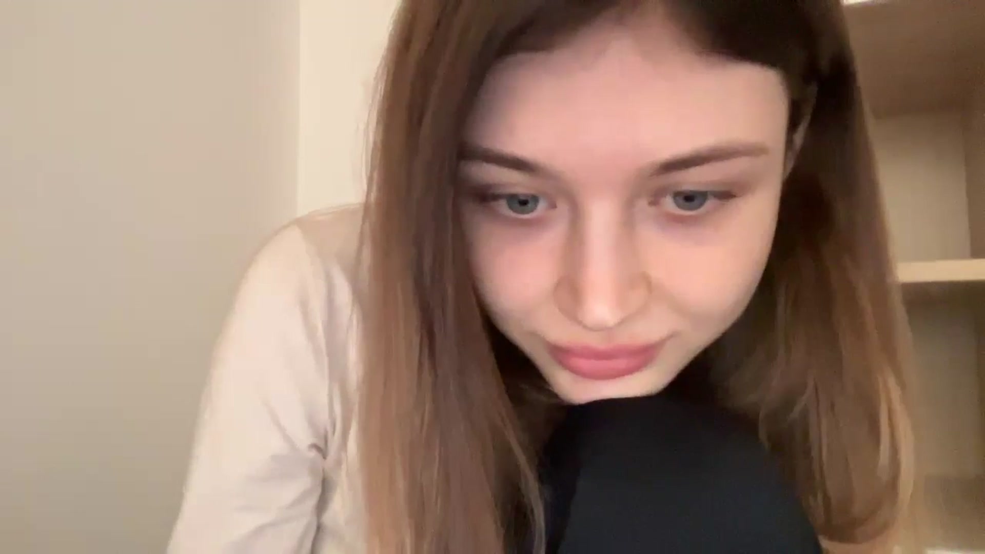 Gallery image thumbnail from Coconut_dream's myfreecams stream on, 05/16/2024, 09:32 image 18 of 20