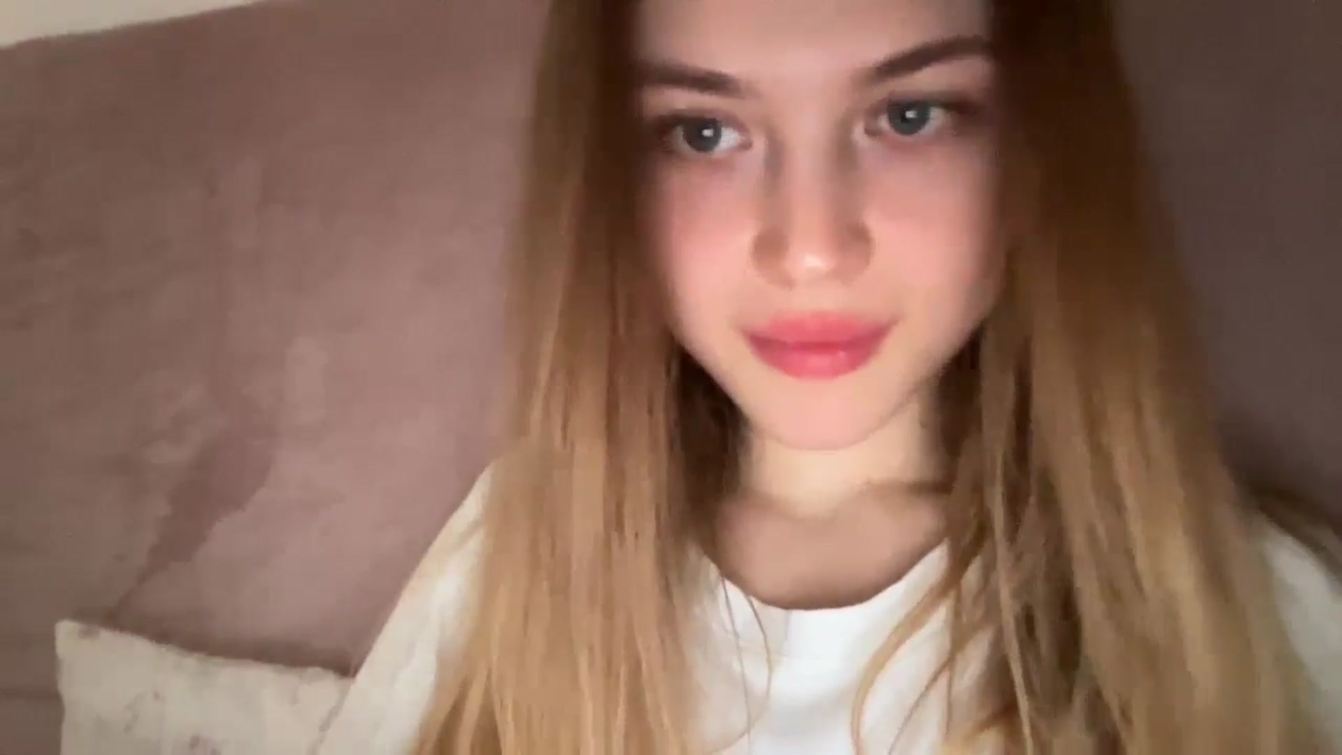 Gallery image thumbnail from Coconut_dream's myfreecams stream on, 05/17/2024, 06:18 image 19 of 20
