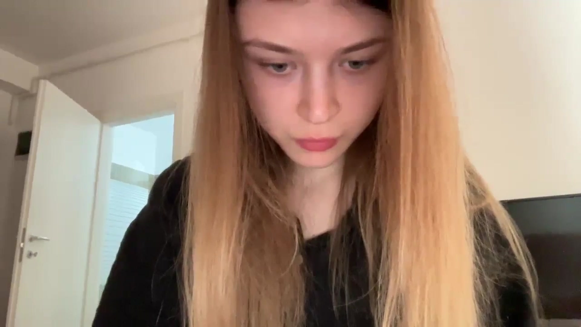 Gallery image thumbnail from Coconut_dream's myfreecams stream on, 05/18/2024, 08:12 image 3 of 20