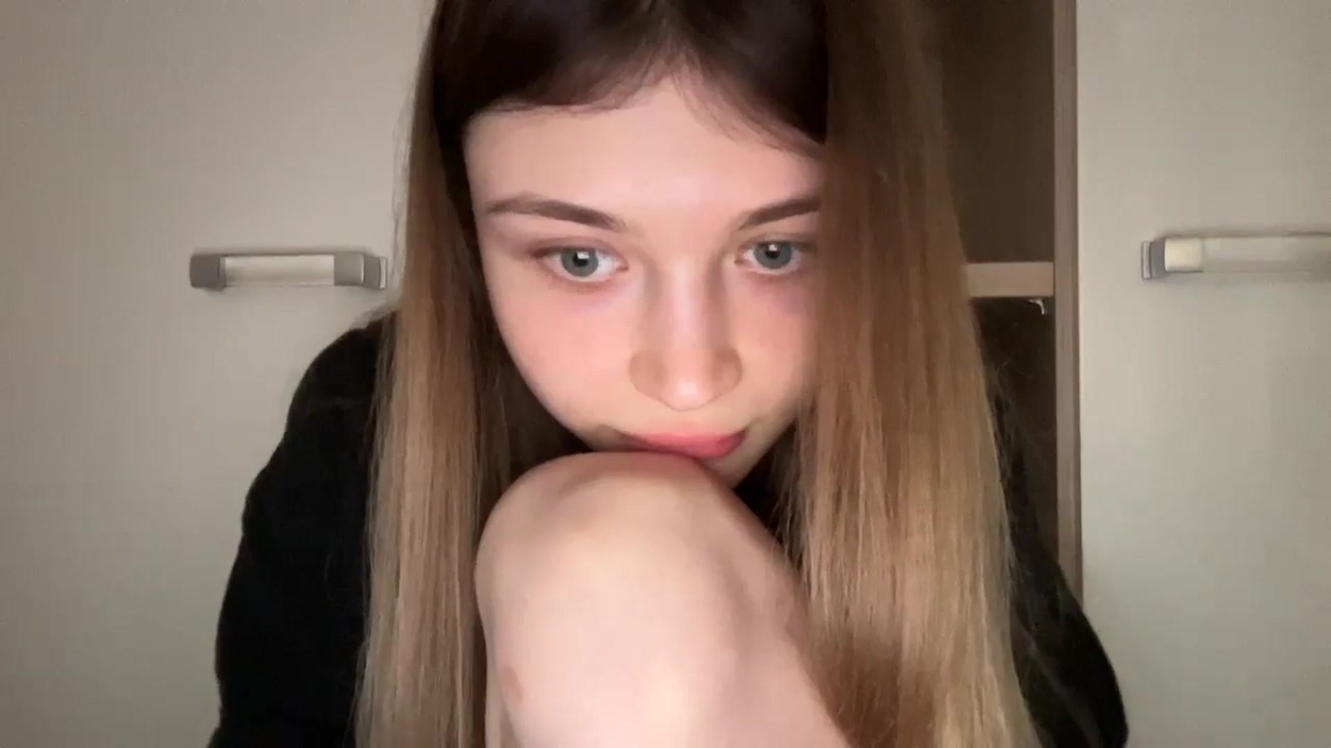Gallery image thumbnail from Coconut_dream's myfreecams stream on, 05/18/2024, 10:02 image 19 of 20
