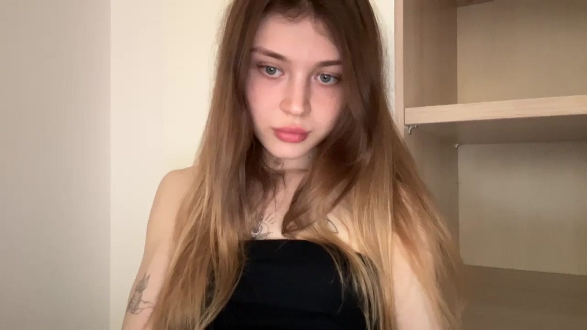 Gallery image thumbnail from Coconut_dream's myfreecams stream on, 05/20/2024, 10:45 image 7 of 20