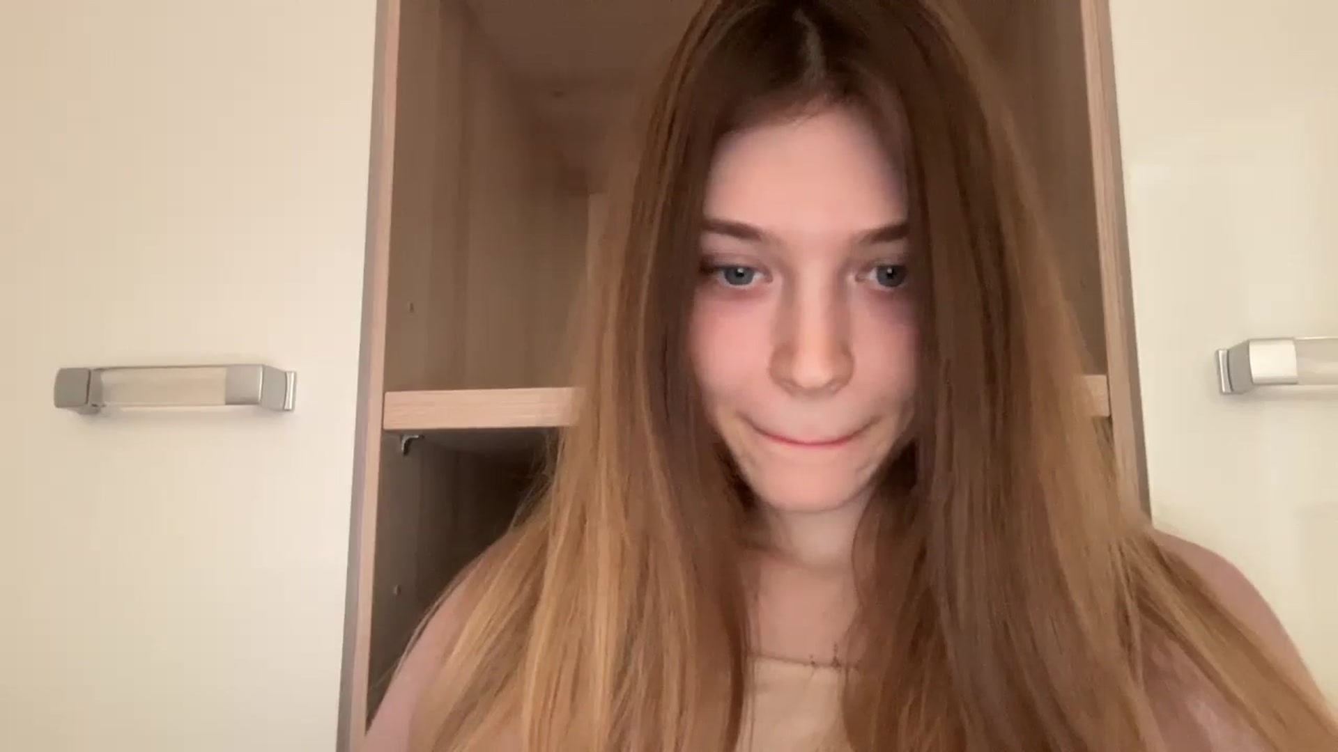 Gallery image thumbnail from Coconut_dream's myfreecams stream on, 05/21/2024, 07:38 image 19 of 20