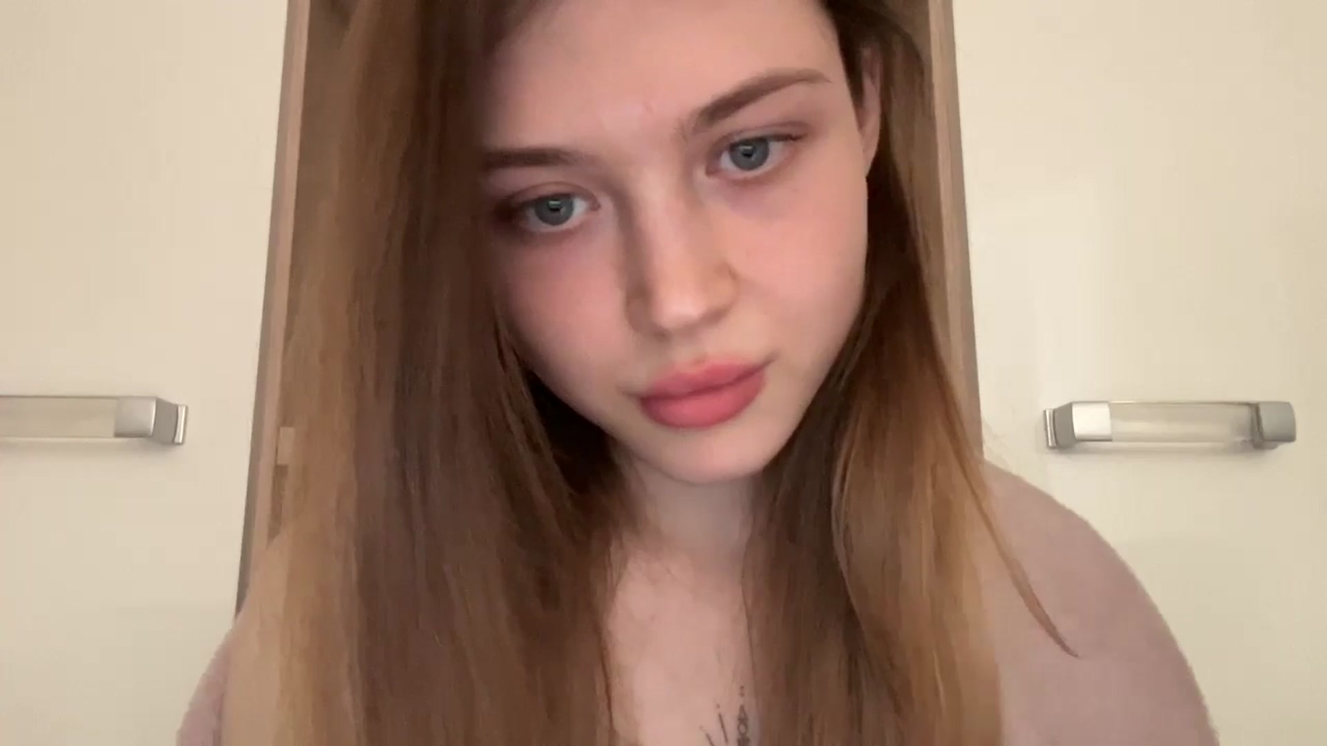 Gallery image thumbnail from Coconut_dream's myfreecams stream on, 05/21/2024, 08:25 image 10 of 20
