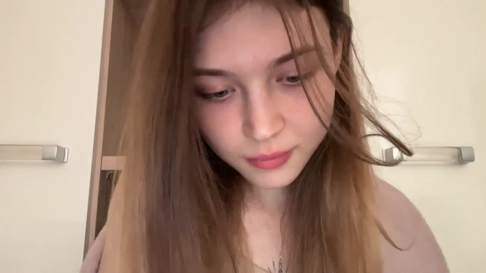 Gallery image thumbnail from Coconut_dream's myfreecams stream on, 05/21/2024, 08:25 image 13 of 20