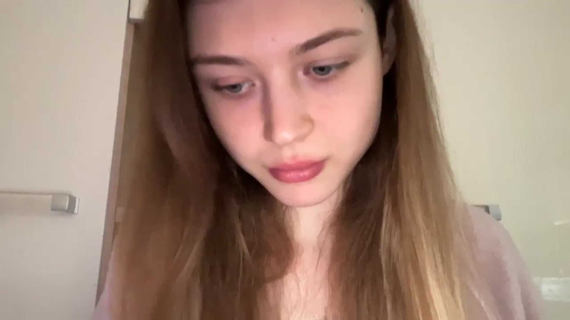 Gallery image thumbnail from Coconut_dream's myfreecams stream on, 05/22/2024, 07:15 image 4 of 20
