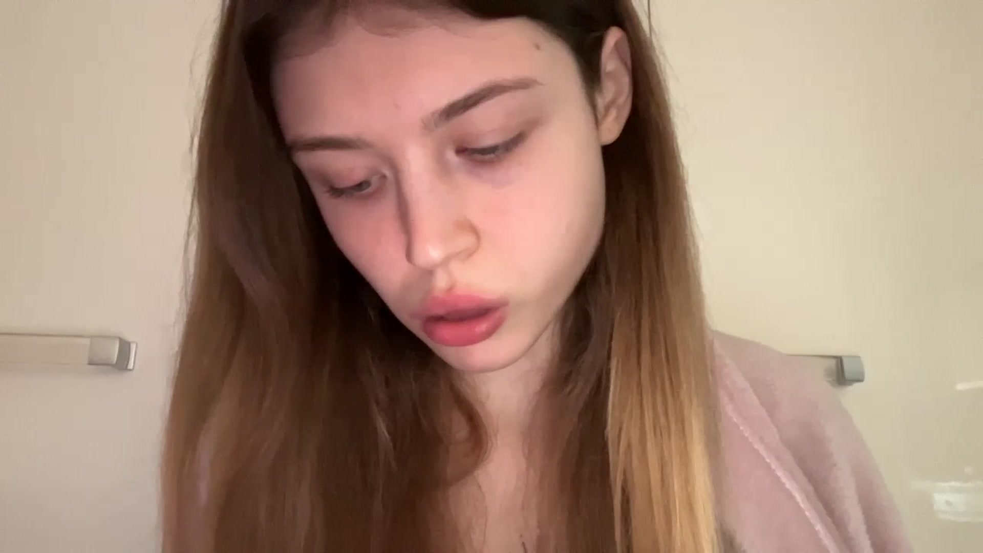 Gallery image thumbnail from Coconut_dream's myfreecams stream on, 05/22/2024, 07:15 image 2 of 20