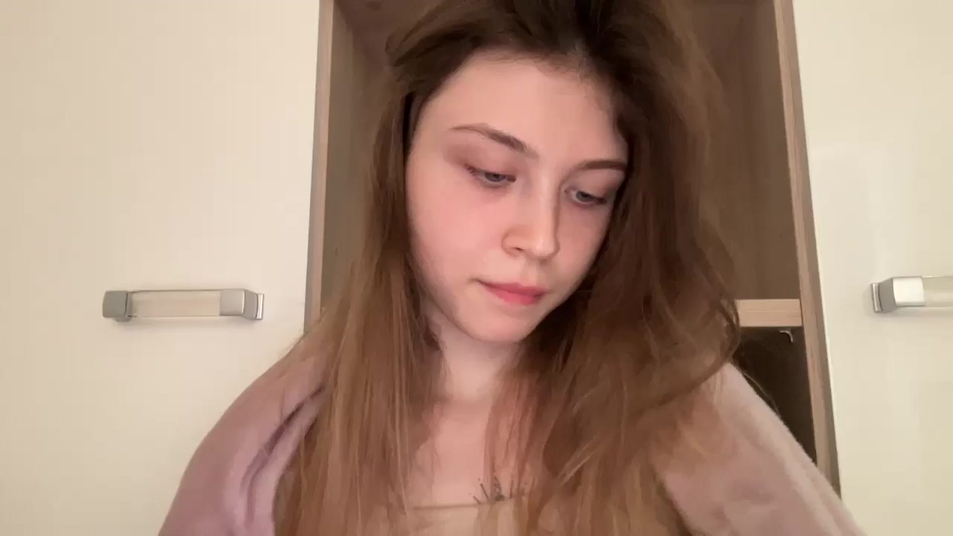 Gallery image thumbnail from Coconut_dream's myfreecams stream on, 05/22/2024, 08:24 image 16 of 20