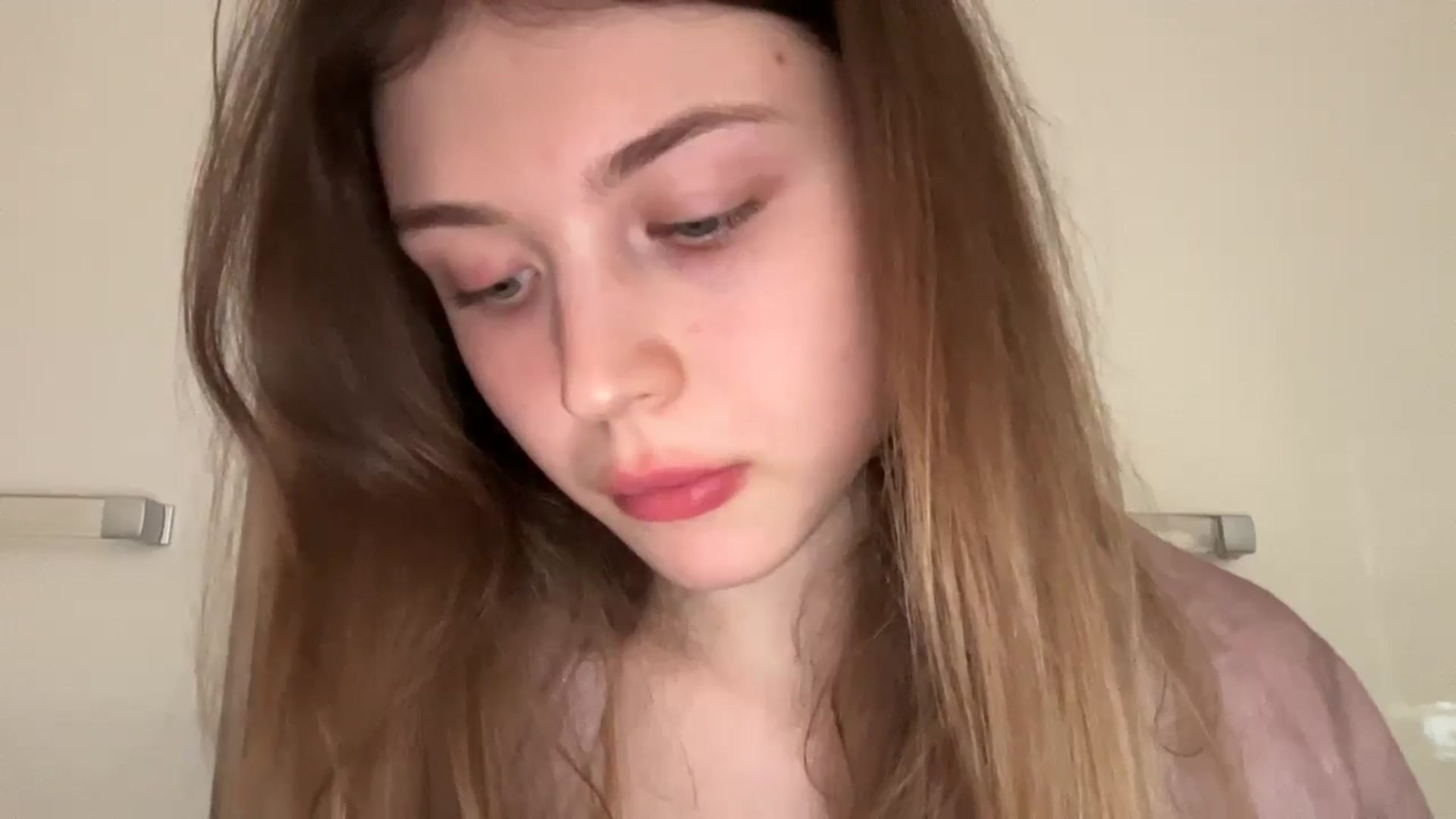 Gallery image thumbnail from Coconut_dream's myfreecams stream on, 05/22/2024, 09:20 image 9 of 20