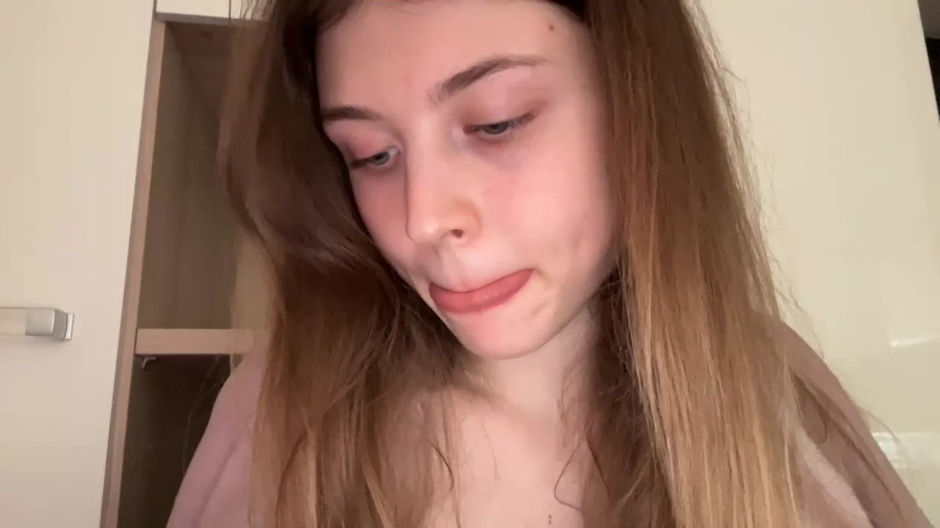 Gallery image thumbnail from Coconut_dream's myfreecams stream on, 05/22/2024, 09:20 image 15 of 20