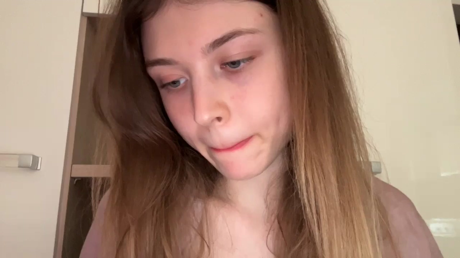 Gallery image thumbnail from Coconut_dream's myfreecams stream on, 05/22/2024, 09:20 image 12 of 20