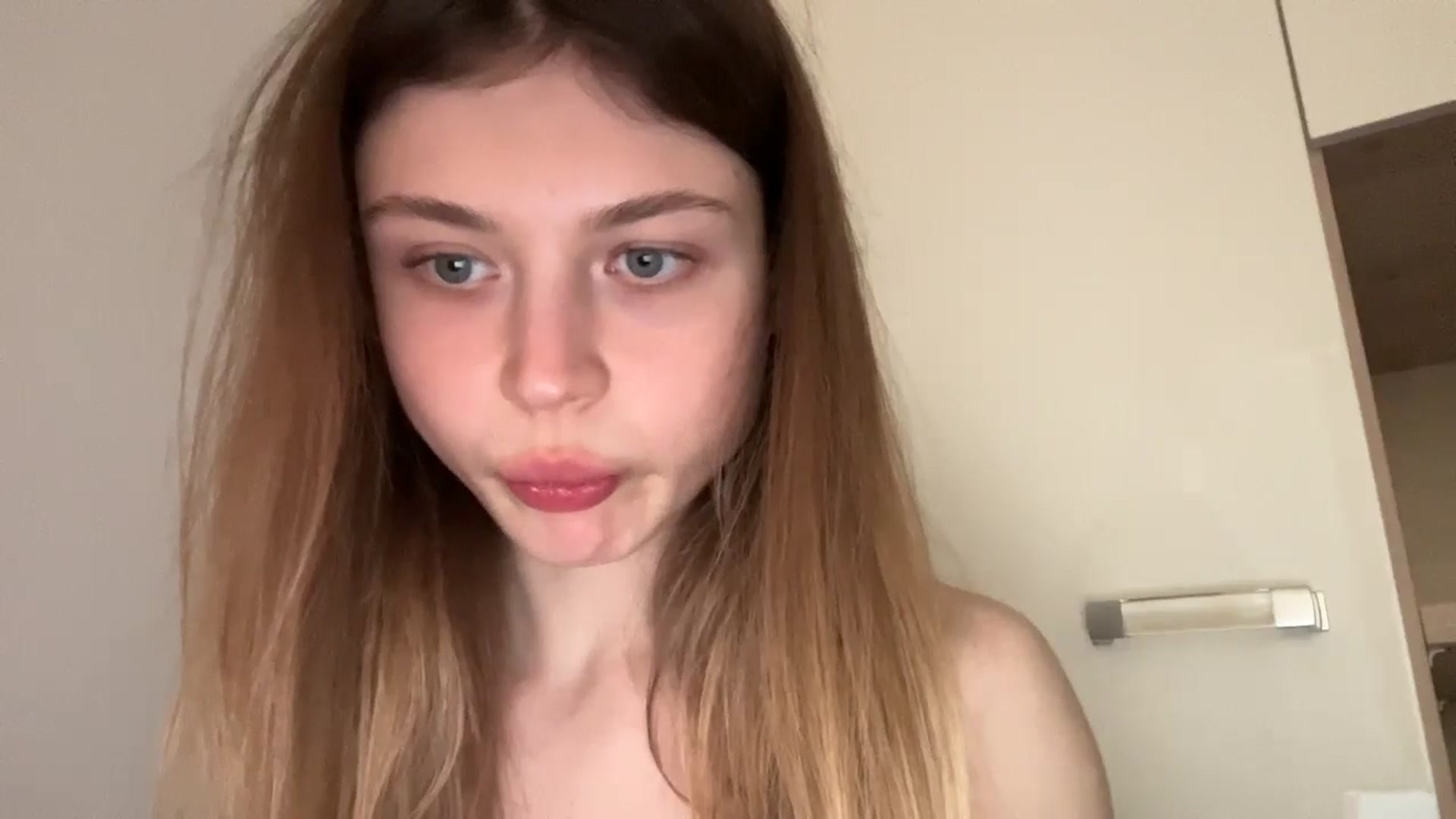 Gallery image thumbnail from Coconut_dream's myfreecams stream on, 05/23/2024, 14:50 image 19 of 20
