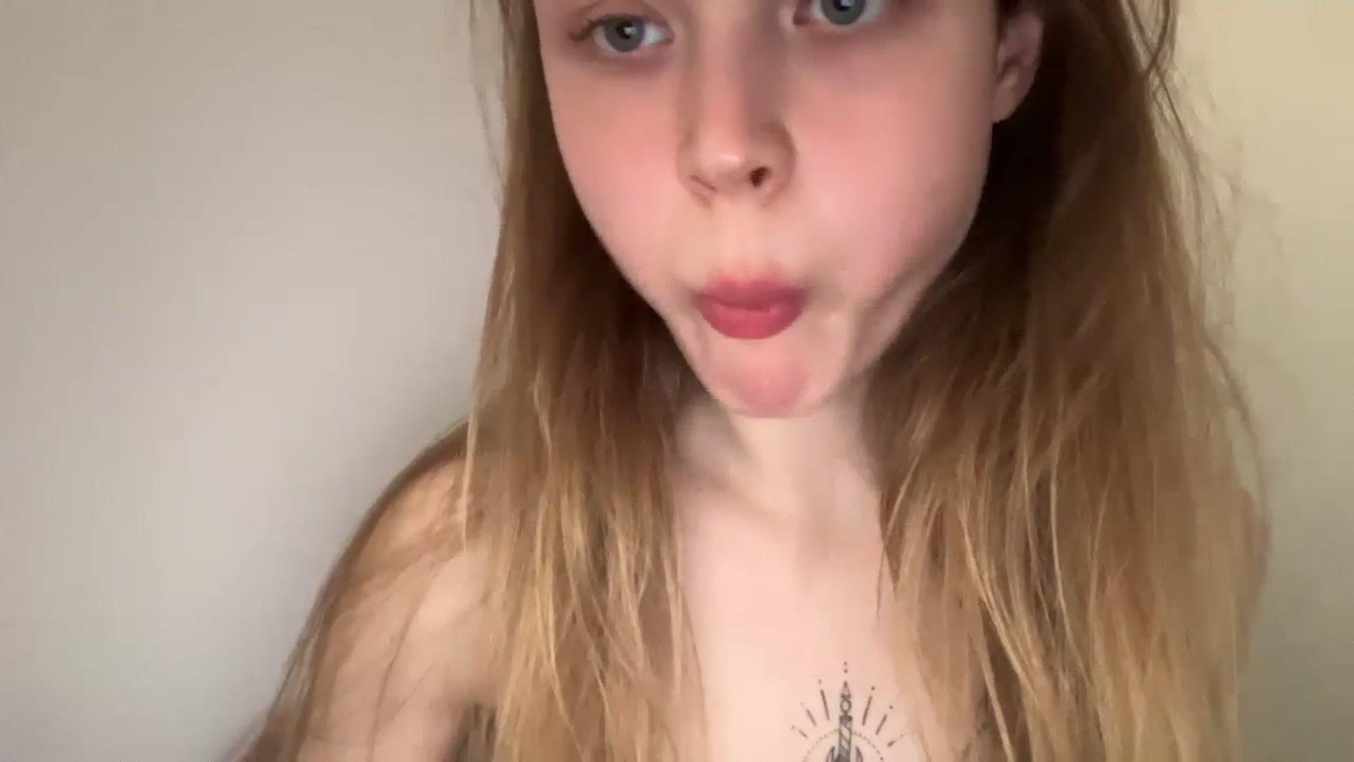 Gallery image thumbnail from Coconut_dream's myfreecams stream on, 05/23/2024, 14:50 image 11 of 20