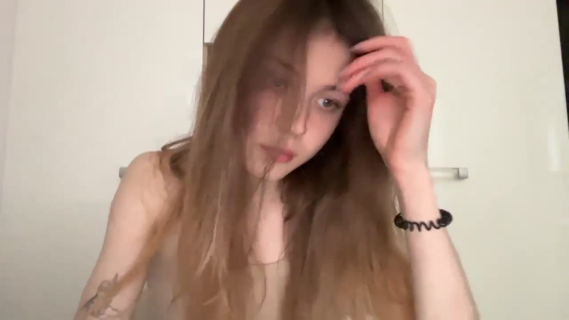 Gallery image thumbnail from Coconut_dream's myfreecams stream on, 05/25/2024, 10:07 image 2 of 20