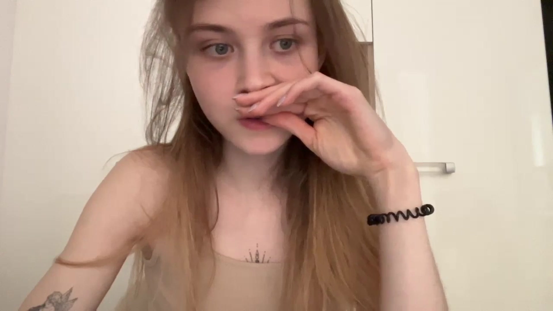 Gallery image thumbnail from Coconut_dream's myfreecams stream on, 05/25/2024, 10:26 image 15 of 20