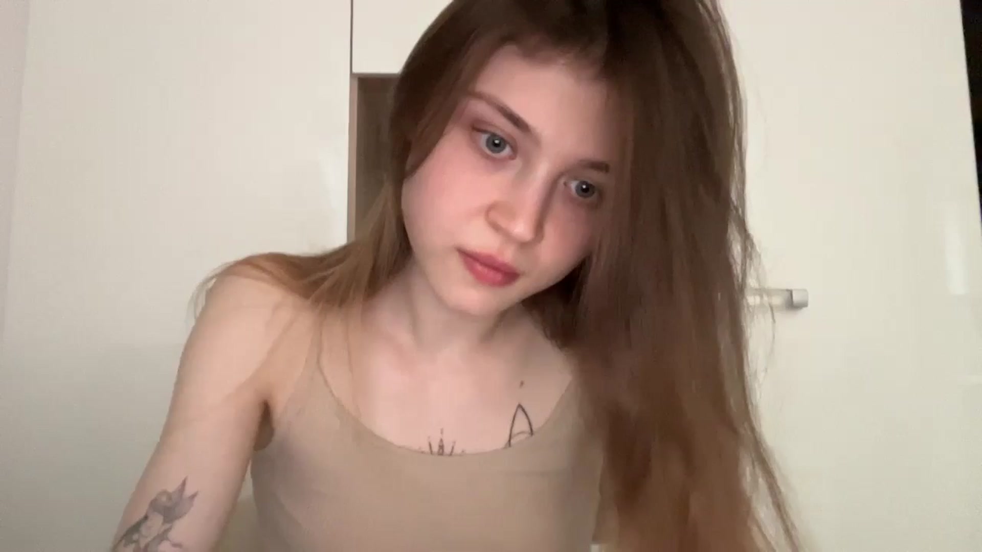 Gallery image thumbnail from Coconut_dream's myfreecams stream on, 05/25/2024, 10:26 image 7 of 20