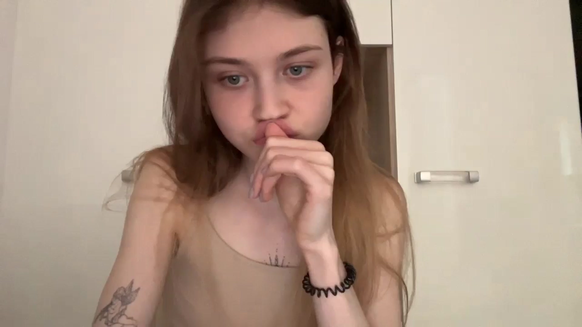 Gallery image thumbnail from Coconut_dream's myfreecams stream on, 05/25/2024, 10:26 image 8 of 20
