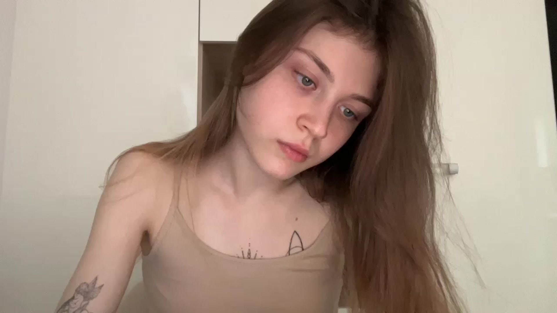 Gallery image thumbnail from Coconut_dream's myfreecams stream on, 05/25/2024, 10:26 image 3 of 20