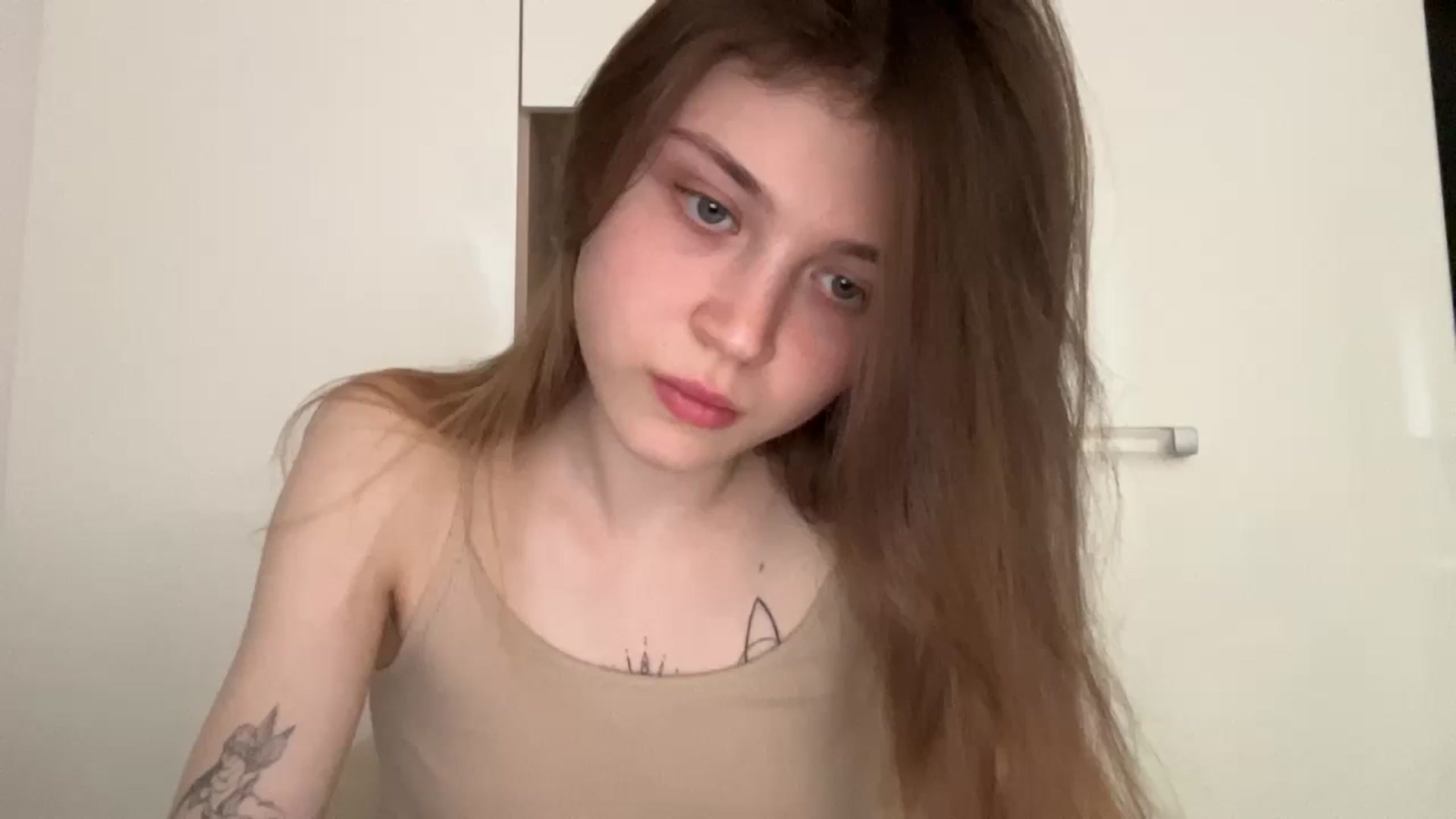 Gallery image thumbnail from Coconut_dream's myfreecams stream on, 05/25/2024, 10:26 image 6 of 20