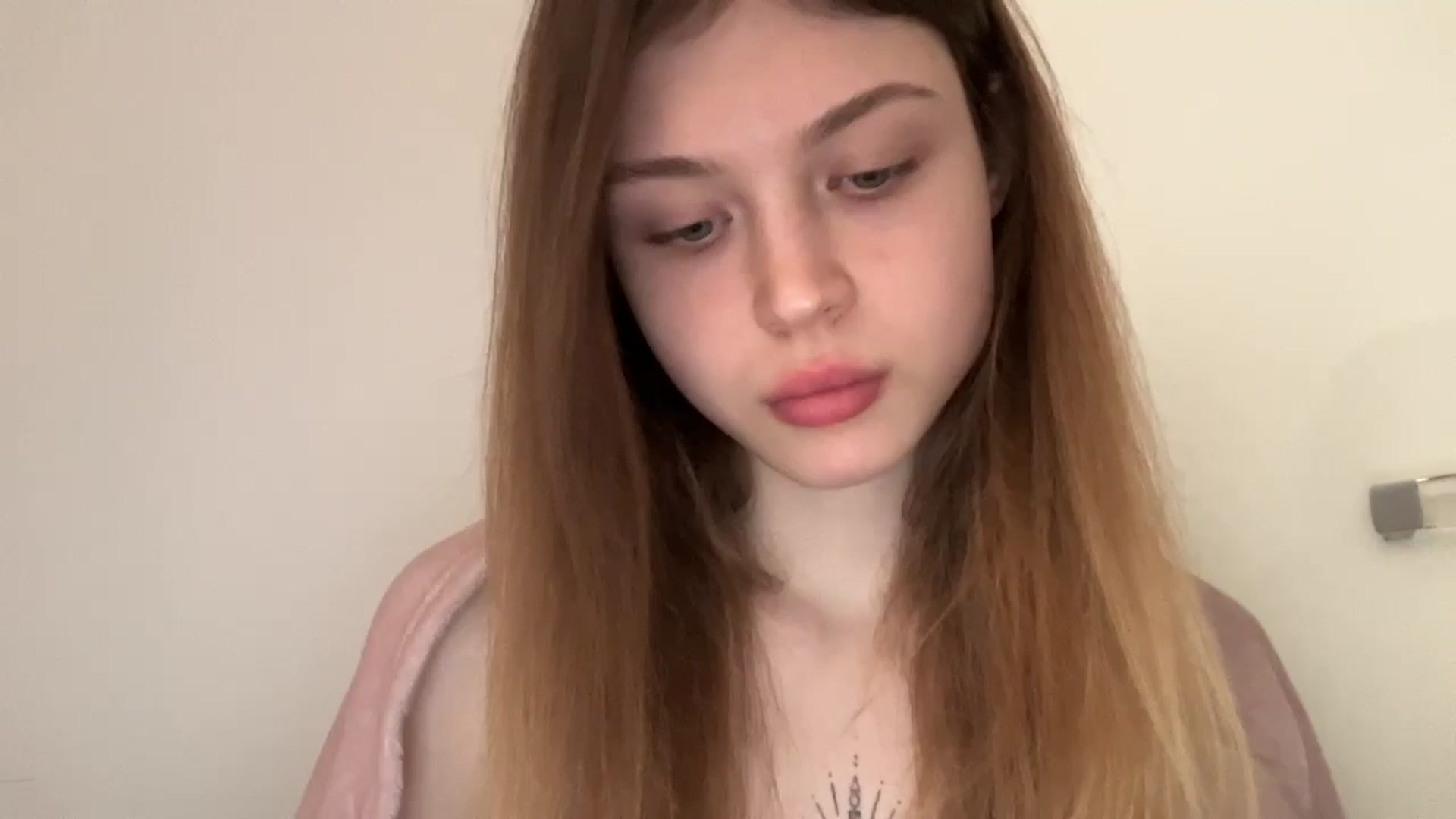 Gallery image thumbnail from Coconut_dream's myfreecams stream on, 05/27/2024, 07:53 image 1 of 20