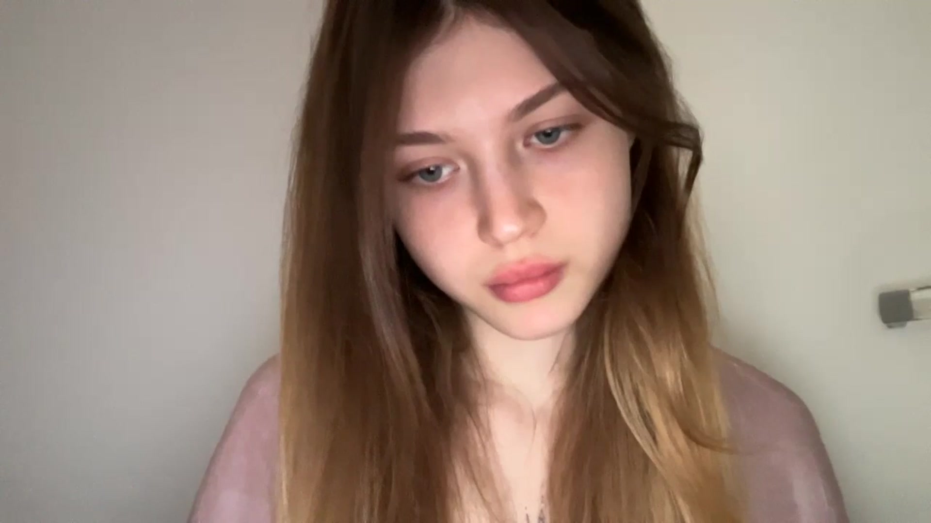 Gallery image thumbnail from Coconut_dream's myfreecams stream on, 05/27/2024, 07:53 image 9 of 20