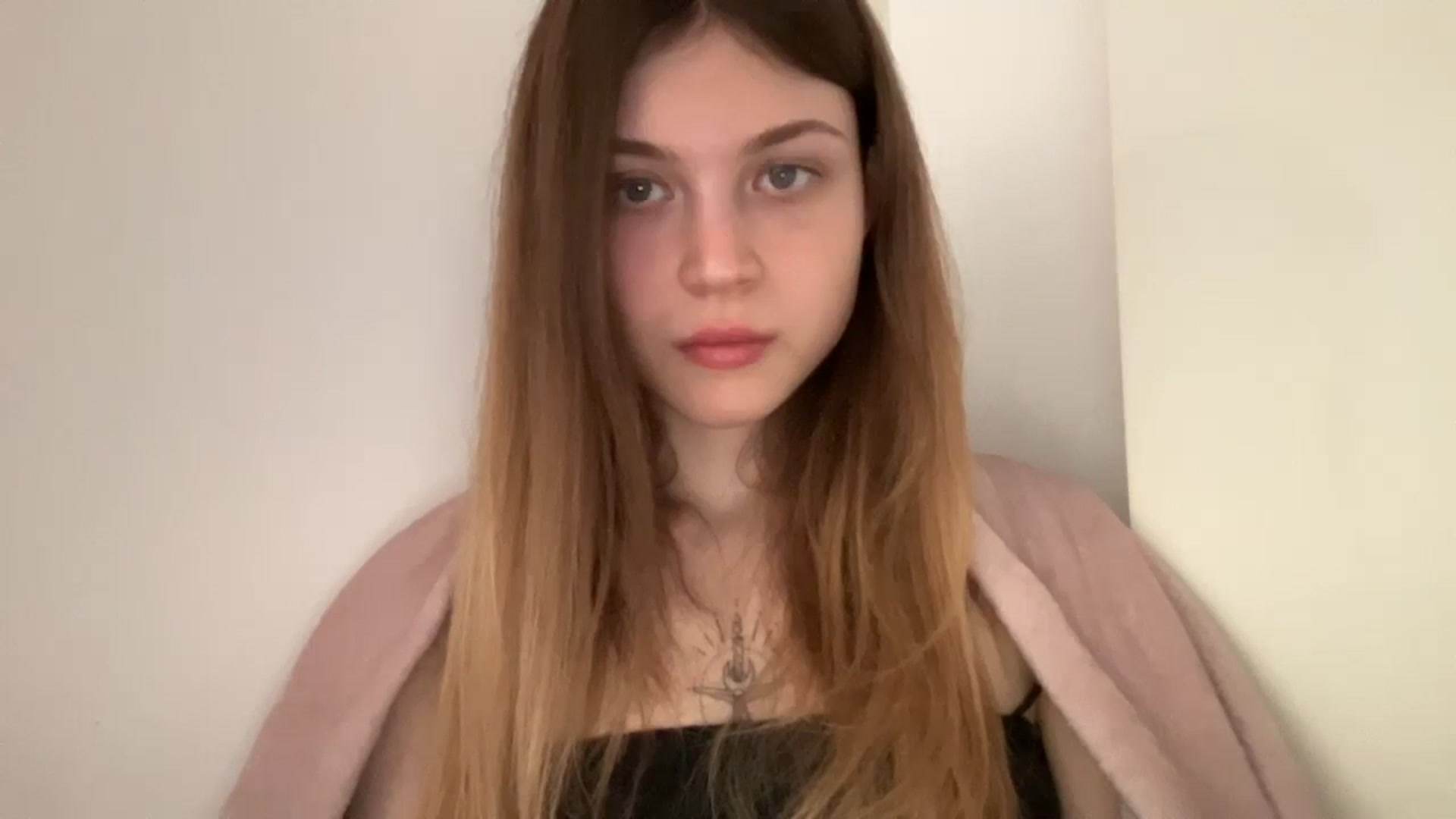 Gallery image thumbnail from Coconut_dream's myfreecams stream on, 05/27/2024, 07:53 image 18 of 20