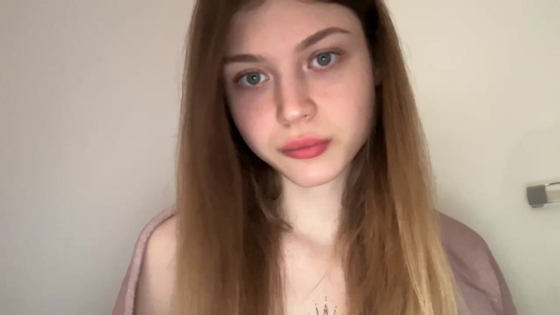 Gallery image thumbnail from Coconut_dream's myfreecams stream on, 05/27/2024, 07:53 image 2 of 20