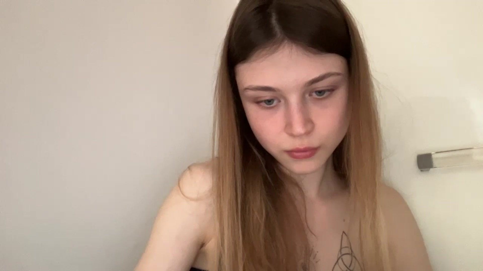 Gallery image thumbnail from Coconut_dream's myfreecams stream on, 05/27/2024, 11:51 image 18 of 20