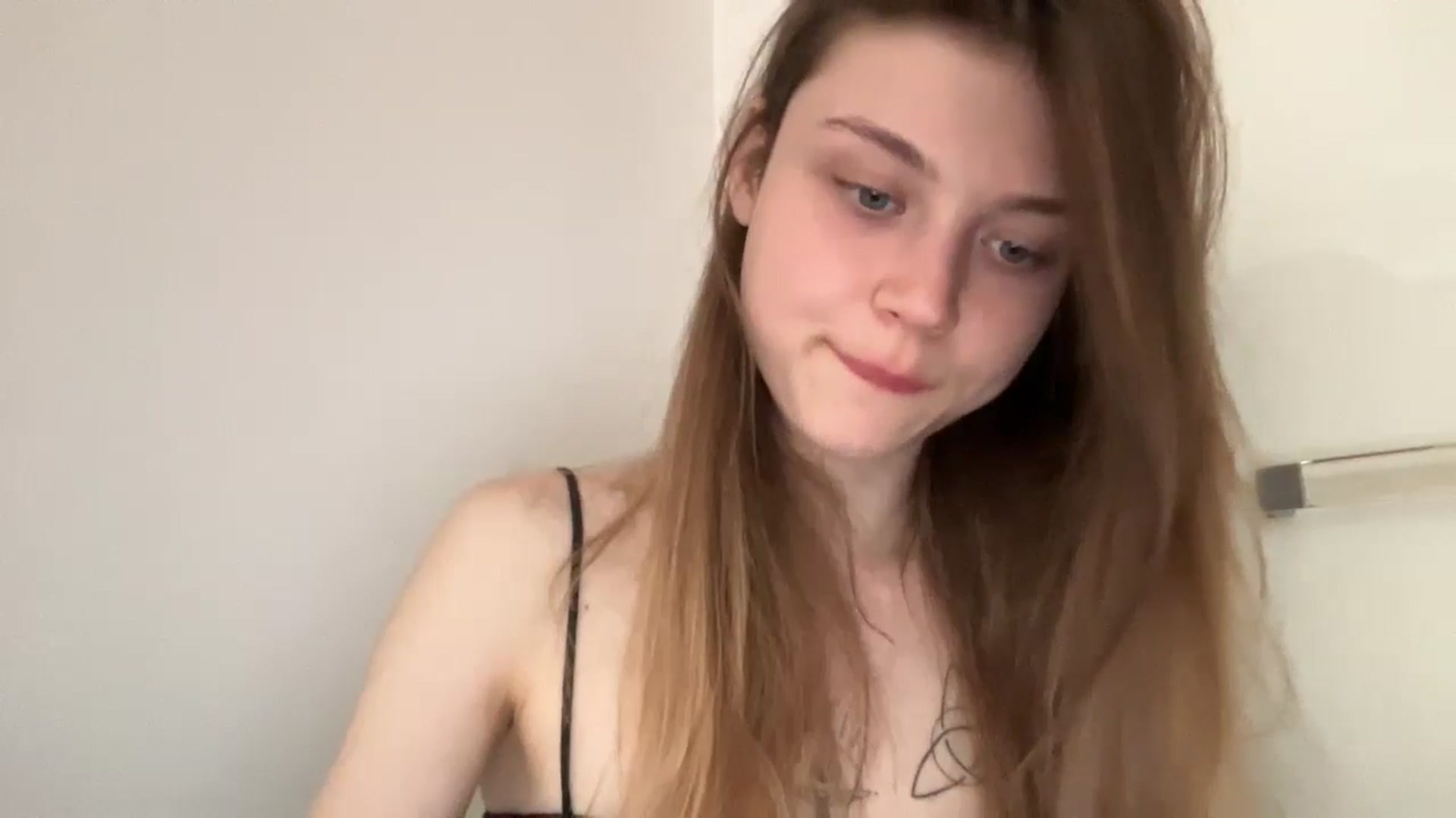 Gallery image thumbnail from Coconut_dream's myfreecams stream on, 05/27/2024, 11:51 image 20 of 20