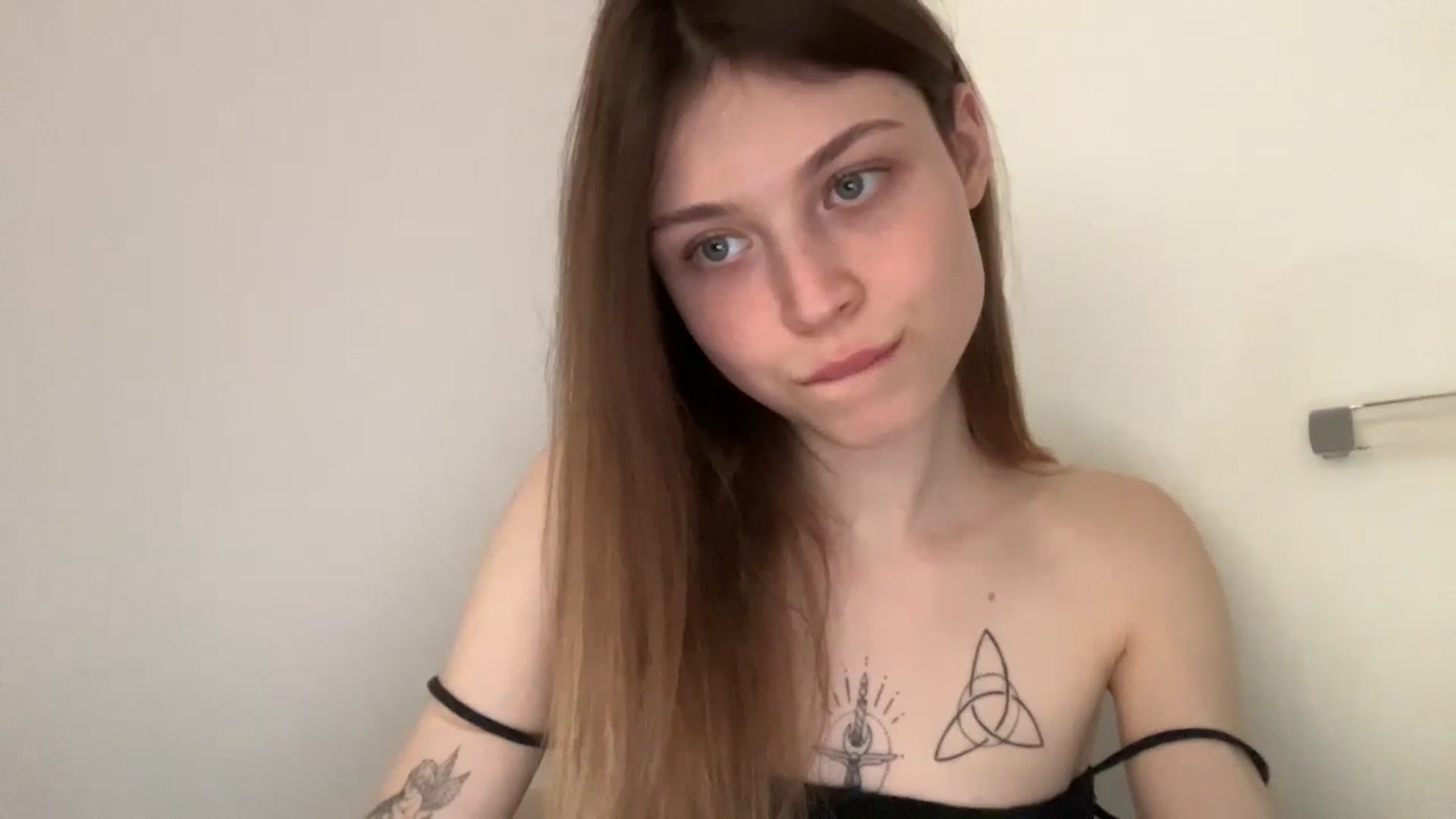 Gallery image thumbnail from Coconut_dream's myfreecams stream on, 05/27/2024, 11:51 image 11 of 20