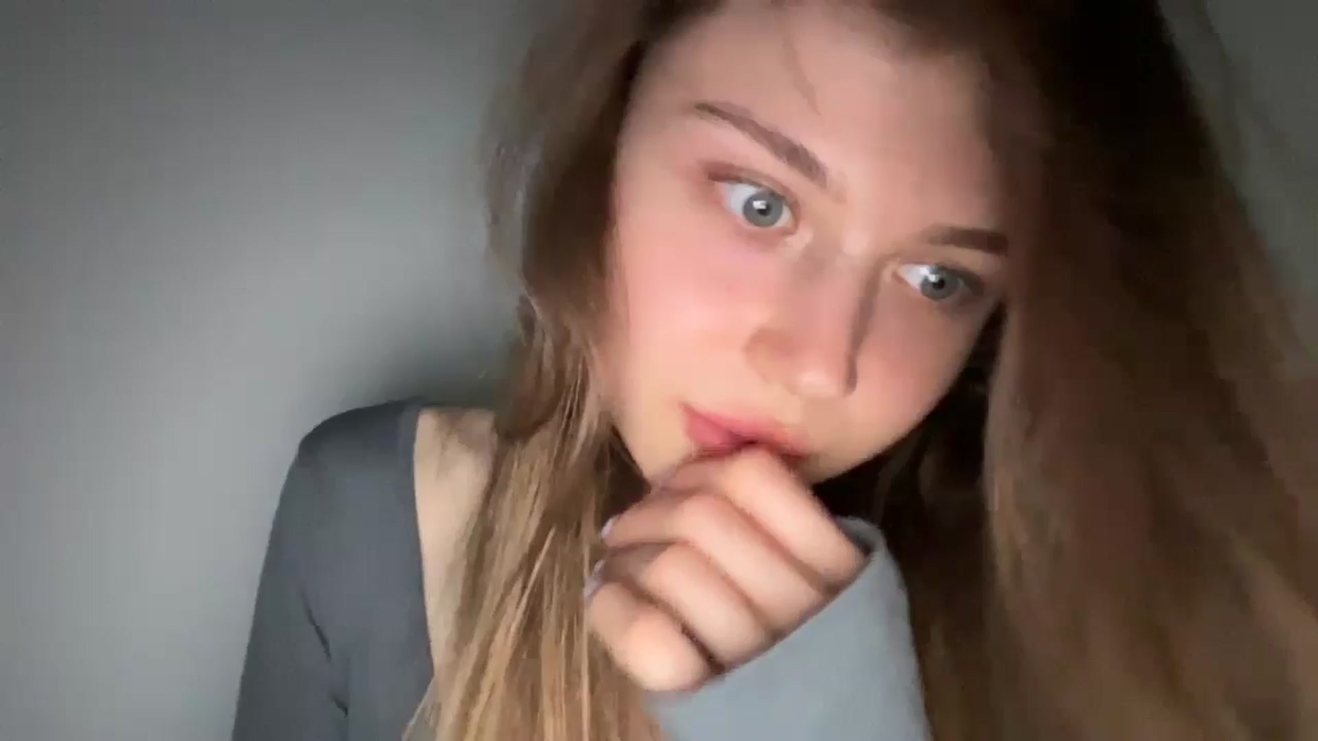 Gallery image thumbnail from Coconut_dream's myfreecams stream on, 05/27/2024, 18:56 image 2 of 20