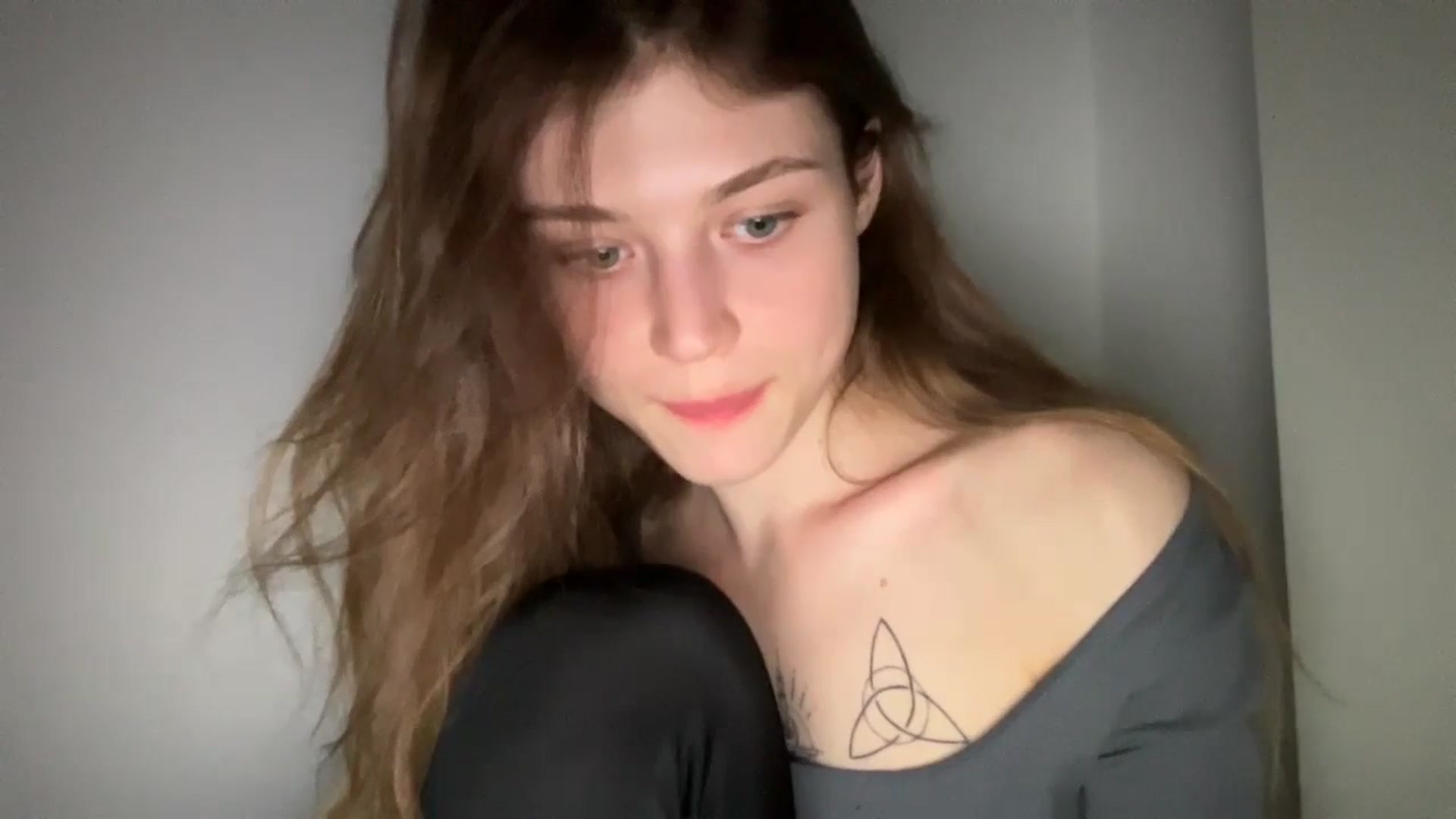 Gallery image thumbnail from Coconut_dream's myfreecams stream on, 05/27/2024, 19:21 image 10 of 20